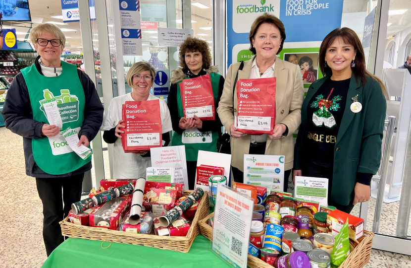 MP meets Volunteers at Basingstoke Foodbank event in Chineham Tesco