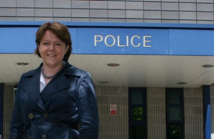 MARIA MILLER APPLAUDS POLICE ACTION ON TOWN CENTRE CRIME Basingstoke   Police Mm Outside Portrait 